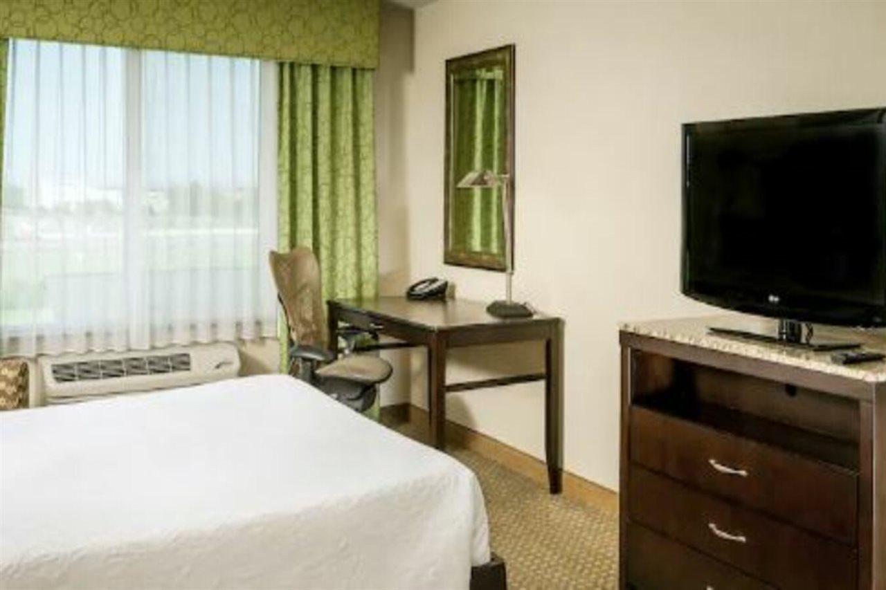 Hilton Garden Inn Seattle/Bothell Exterior photo