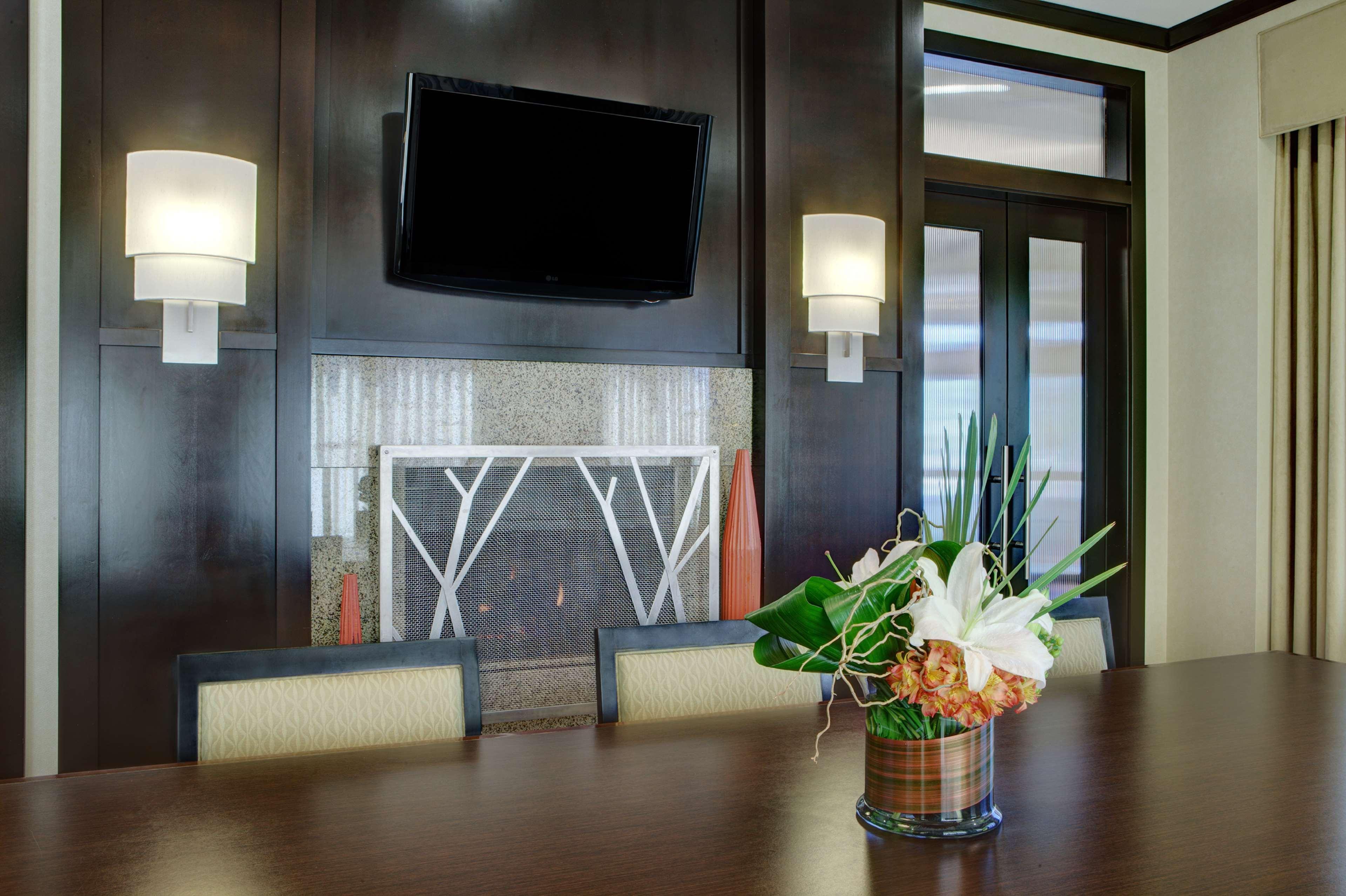 Hilton Garden Inn Seattle/Bothell Exterior photo