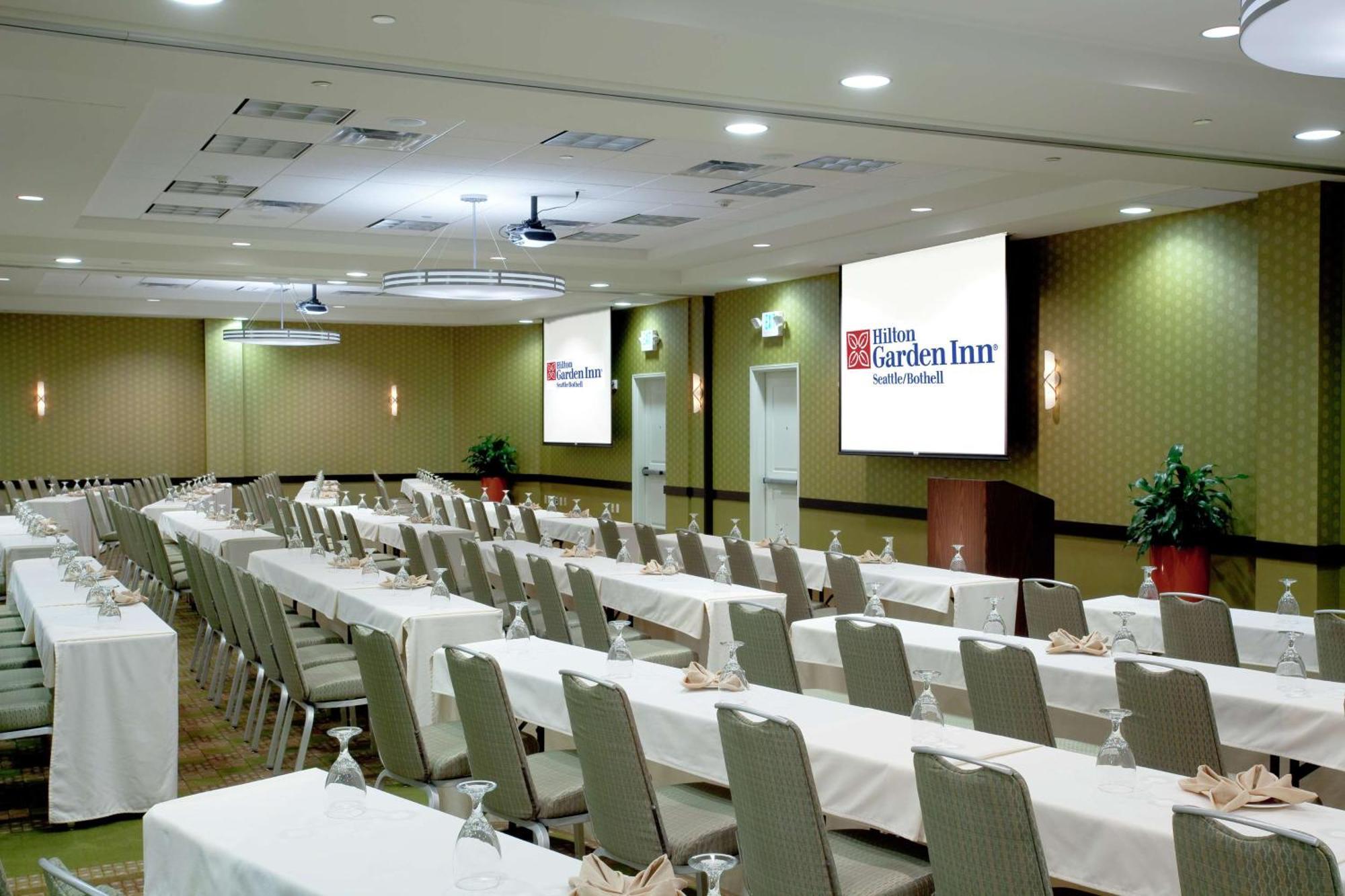 Hilton Garden Inn Seattle/Bothell Exterior photo