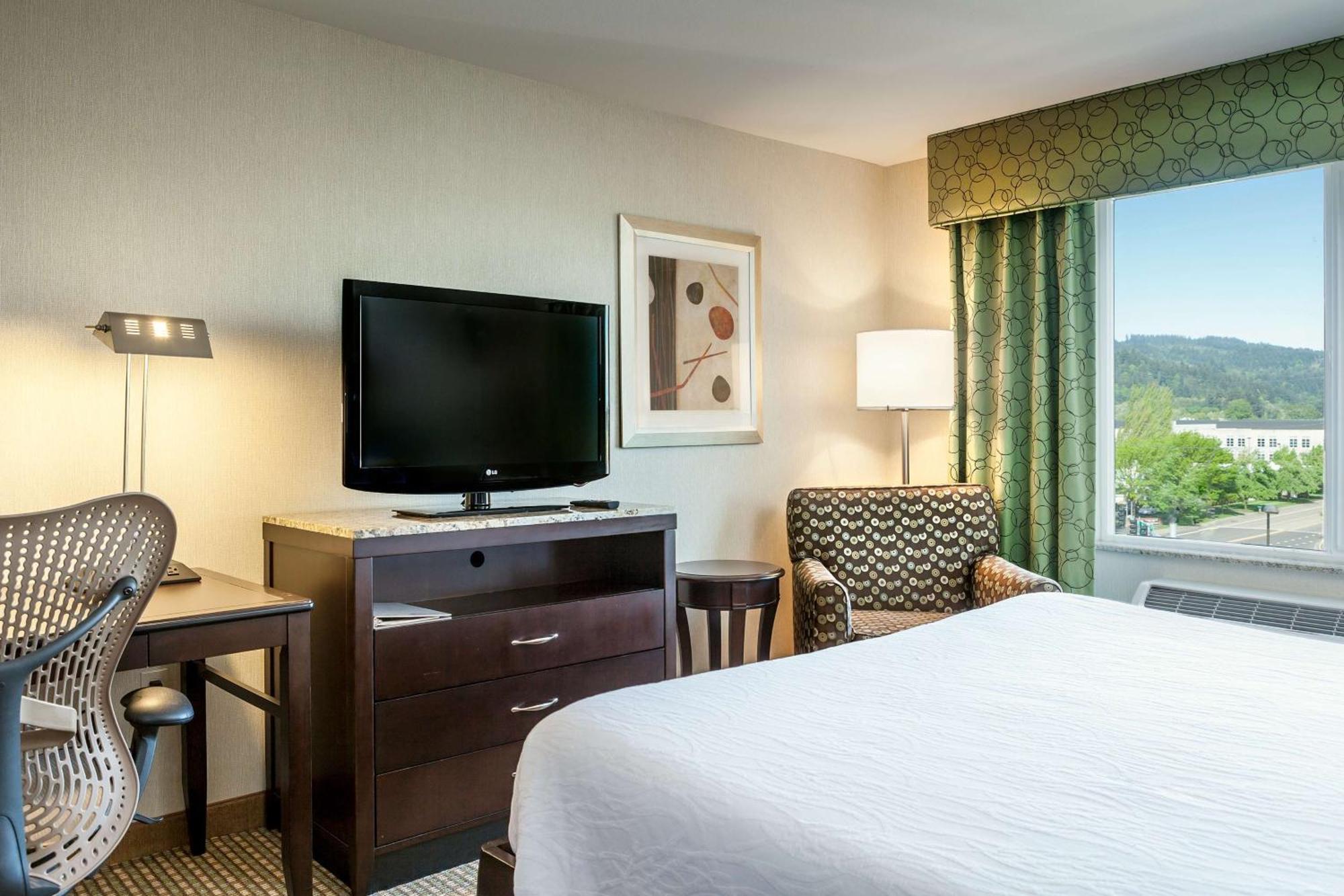 Hilton Garden Inn Seattle/Bothell Exterior photo